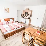 Appartement Dueta-1 By Interhome Český Krumlov